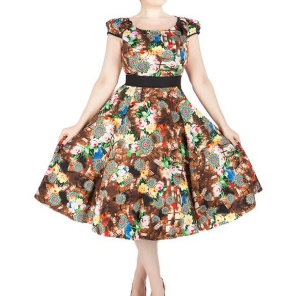 Hearts and Roses London Bold Tropical Print Full Skirted Retro Style Pinup Dress